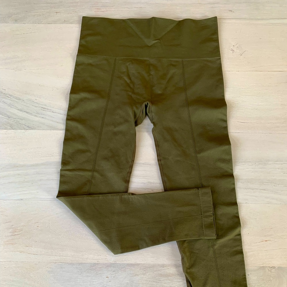 Olive Green Workout Leggings - Size Large